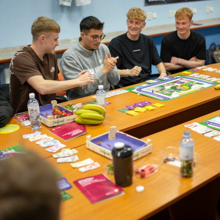 Praktická ukázka investování pomocí deskové hry